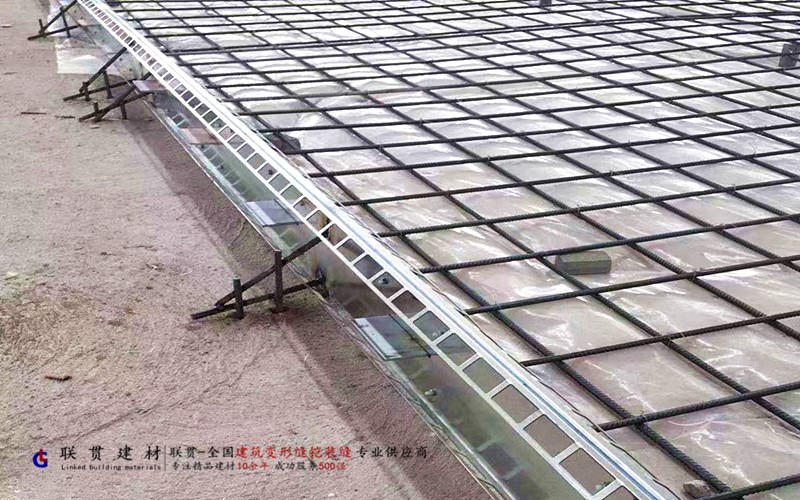 云南LG160-3000镀锌钢板铠装缝案例